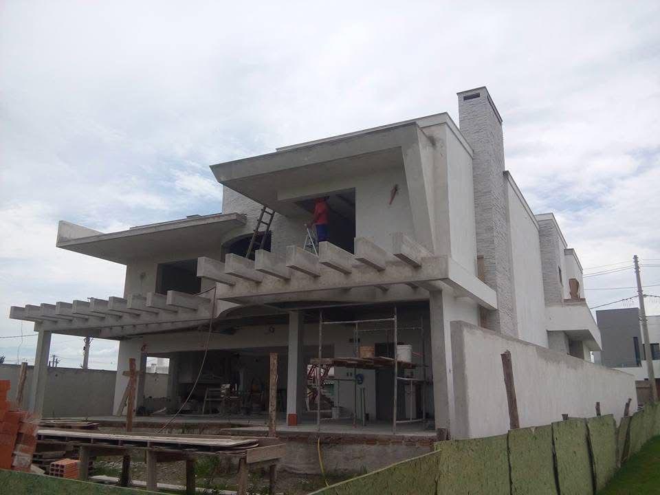 Equipe da Roni Construções em obra